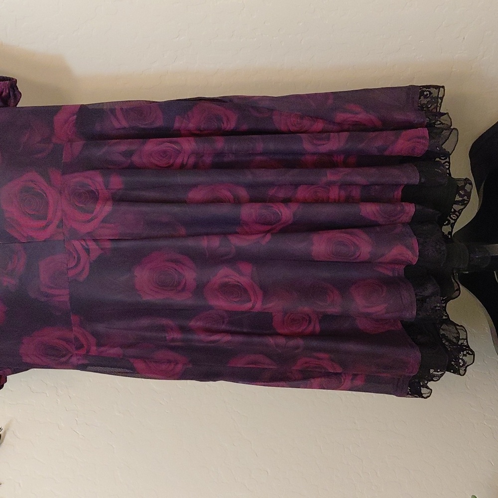 KILLSTAR 3XL EBON ROSE SHORT SLEEVES RED ROSES HAS POCKETS - Picture 12 of 17